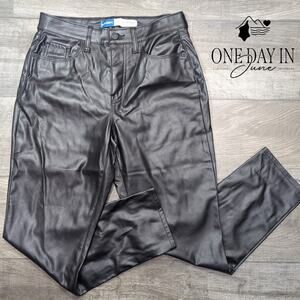 Old Navy High Rise OG Straight Faux Leather Pants Size 6